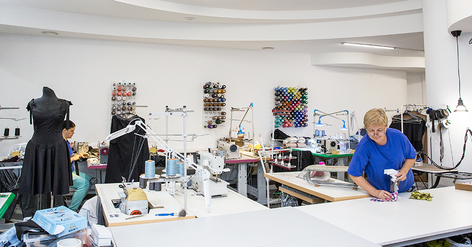 Ziravalone: Abiti Su Misura per un'Eleganza Senza Tempo